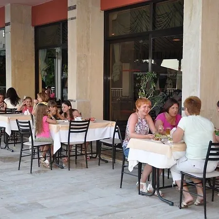 Hotel Deha 3*
